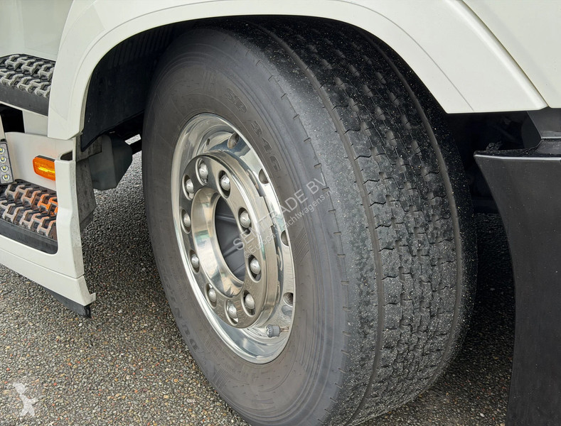 Tracteur Volvo 13500 GLOBETROTTER ONLY 312.000...