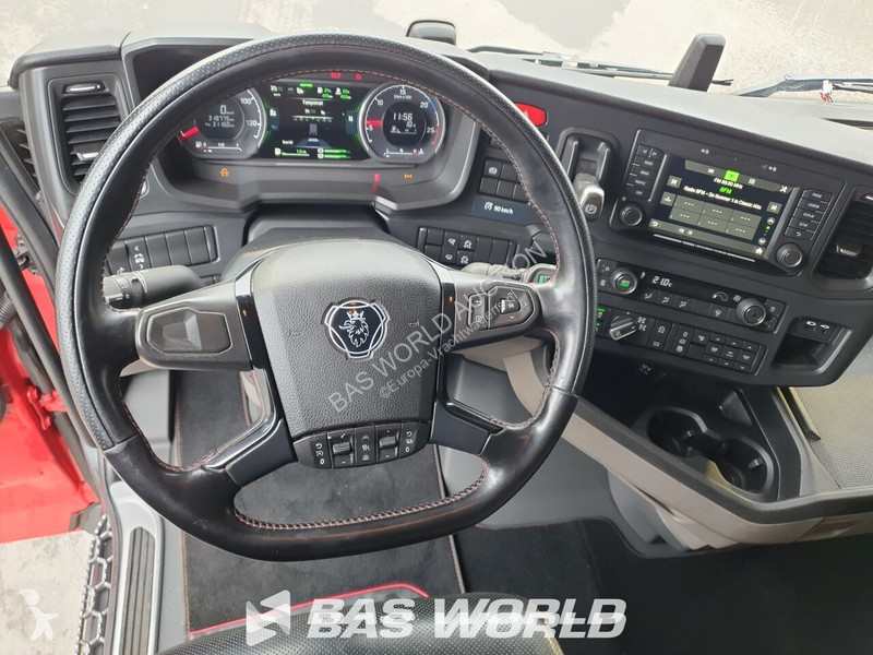 Tracteur Scania 590