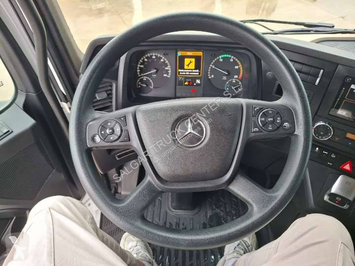 Cabeza tractora Mercedes