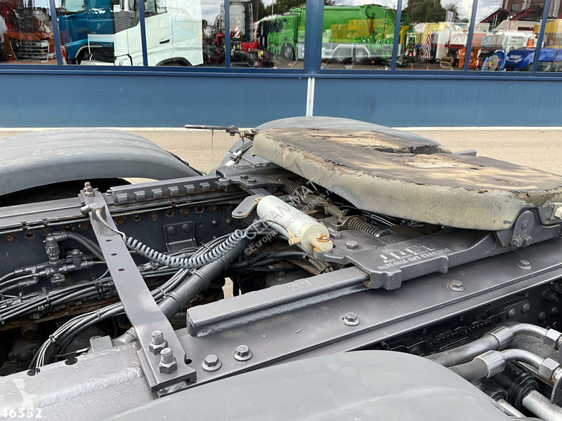 Cabeza tractora Volvo 520 8x4 Euro 5...