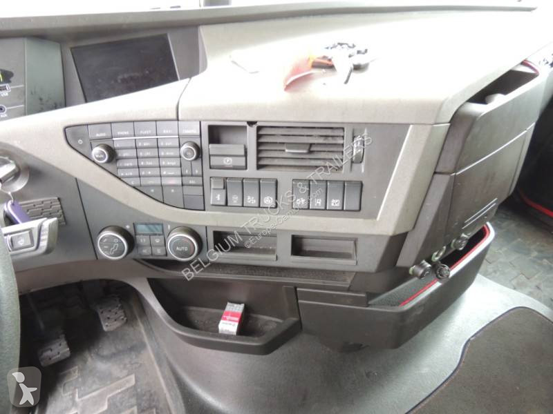 Cabeza tractora Volvo