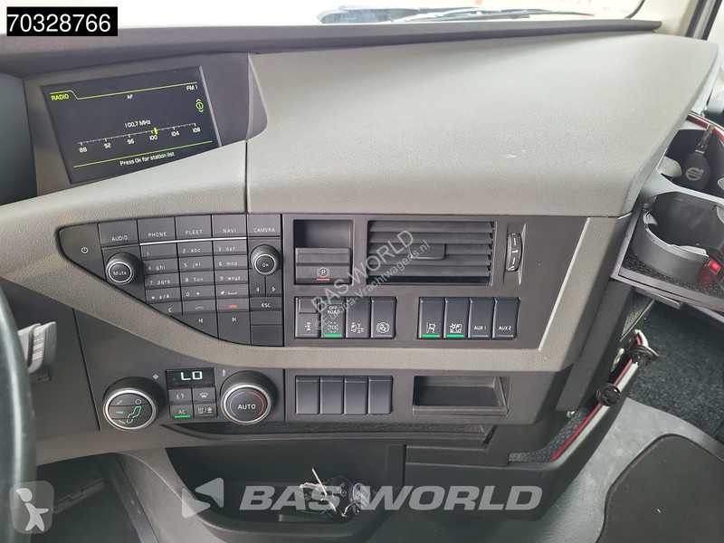 Tahač Volvo 500 4X2 XL 2xTanks Xenon I-ParkCool...