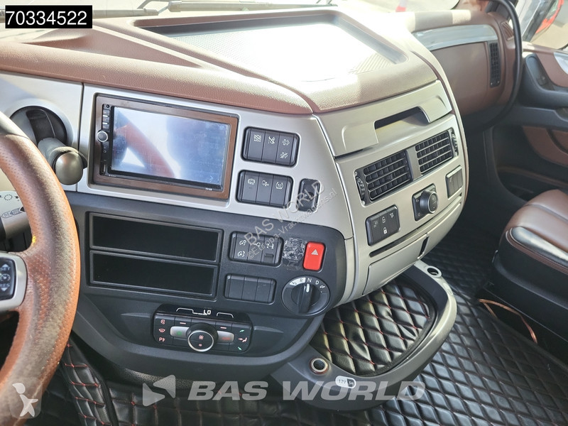 Nyergesvontató DAF 530 4X2 SSC APK 01-2027...