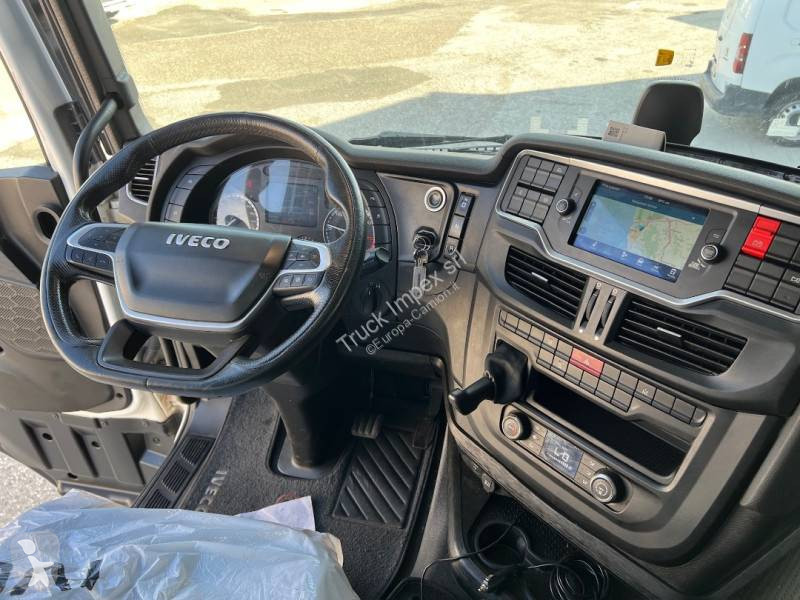 Cabeza tractora Iveco 490