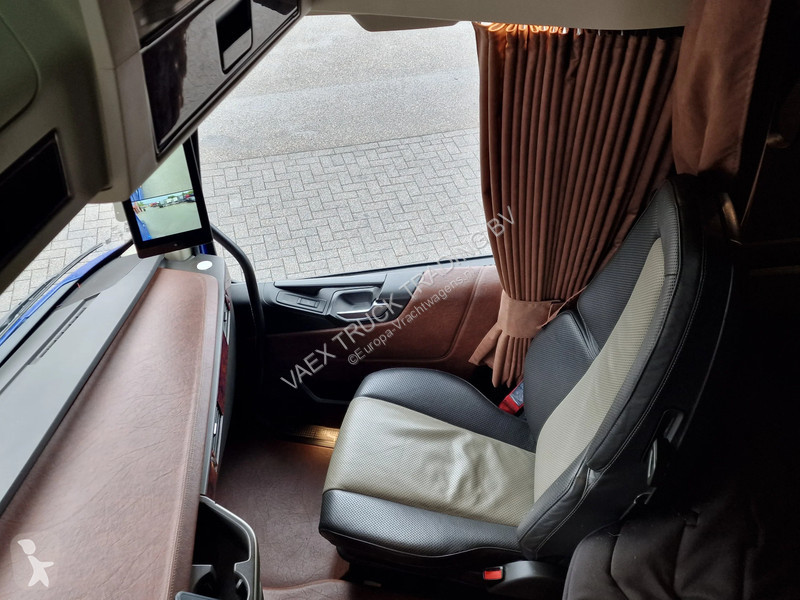 Cabeza tractora Volvo 13500 XL Aero - I...