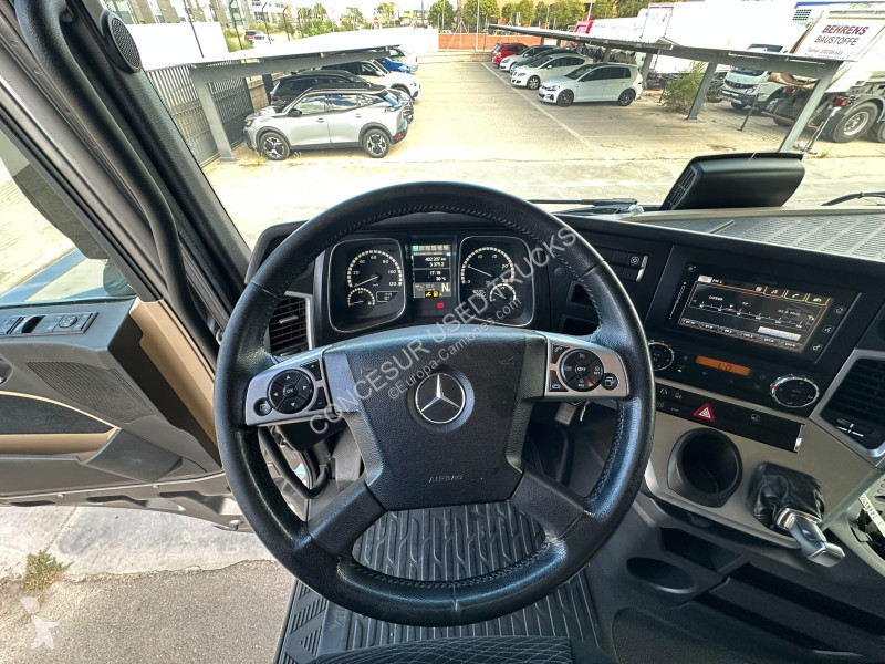 Cabeza tractora Mercedes  1851 LS