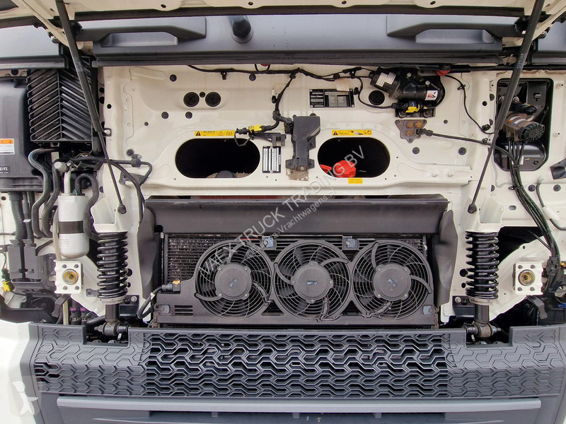 Tahač Volvo 13500 4x2 Globetrotter XL - I...