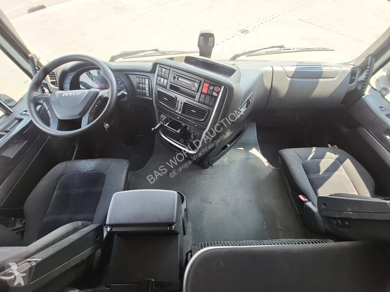 Nyergesvontató Iveco NP NP 460