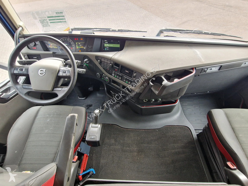 Tratores Volvo 13500 Globetrotter 4x2 -...
