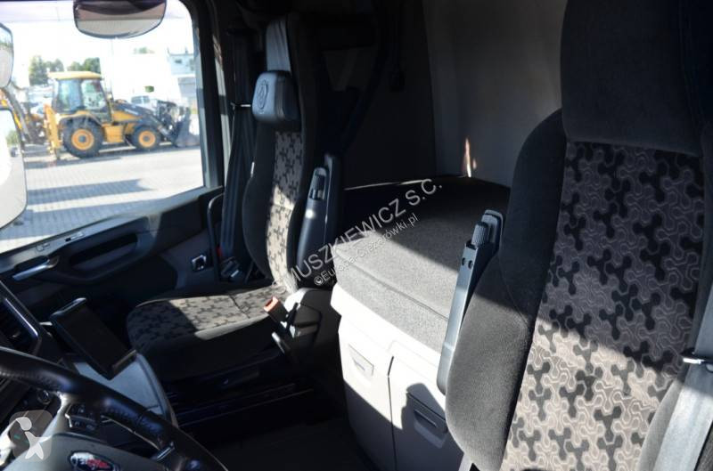 Ciągnik siodłowy Scania 460