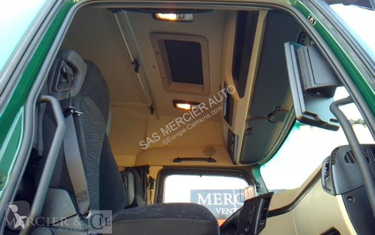 Traktor Mercedes