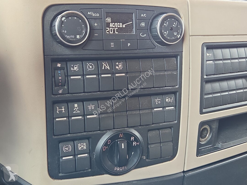 Traktor MAN 18.460