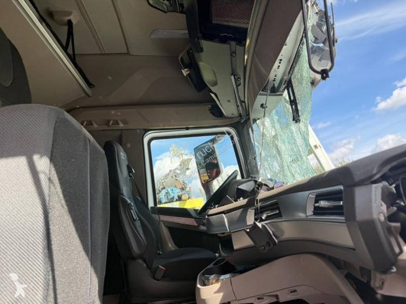 Traktor DAF 530