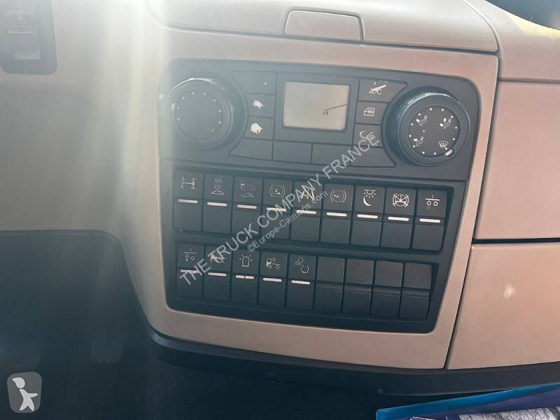 Traktor MAN 18.460