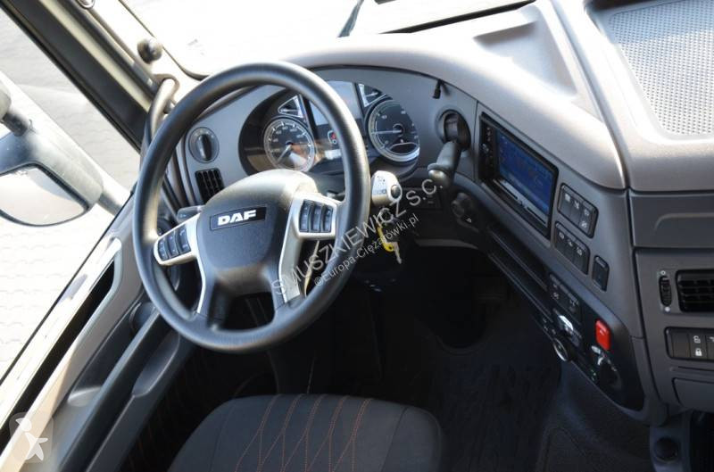 Nyergesvontató DAF 480