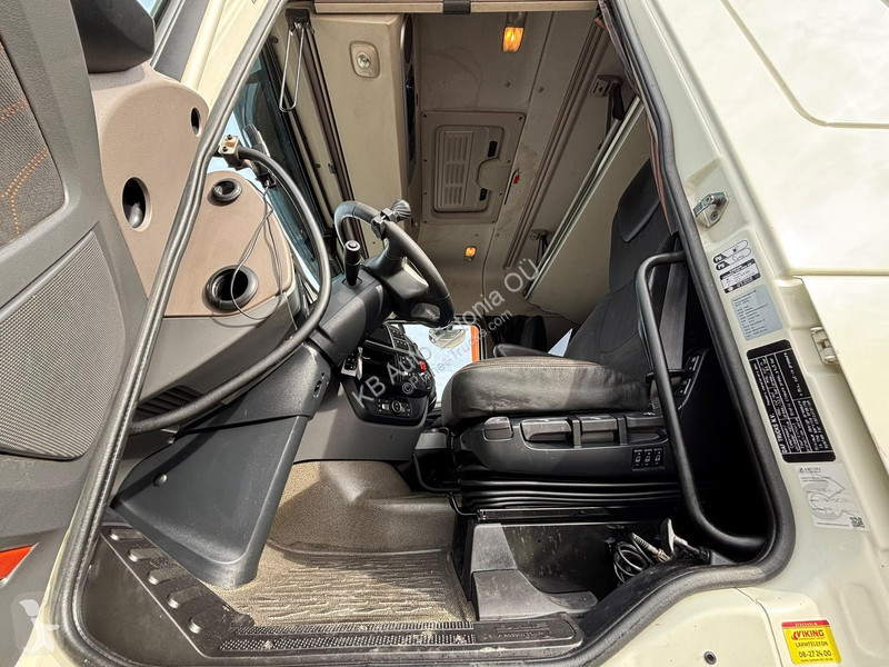 Tahač DAF 530 6x4 HYDRAULICS