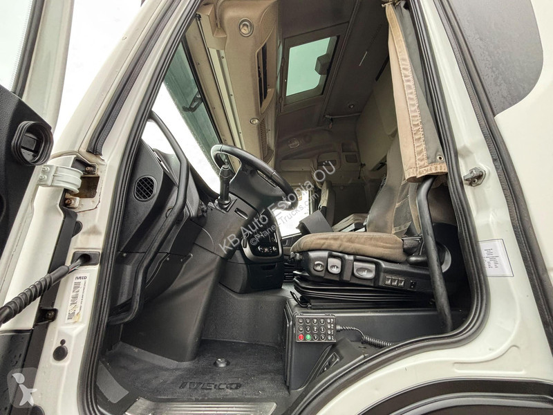 Iveco 480 4x2 ADR tractor unit