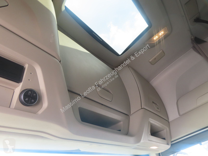 Iveco S-Way 490 Intarder FZ.4 tractor unit