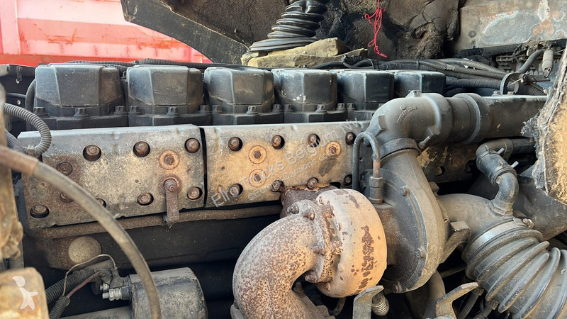 MAN (6 CYLINDER) tractor unit
