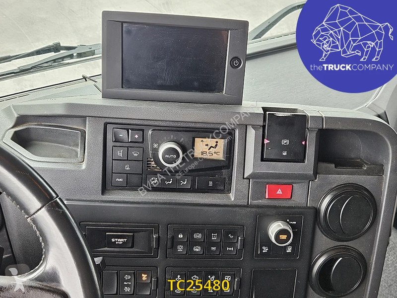 Renault T 520 tractor unit