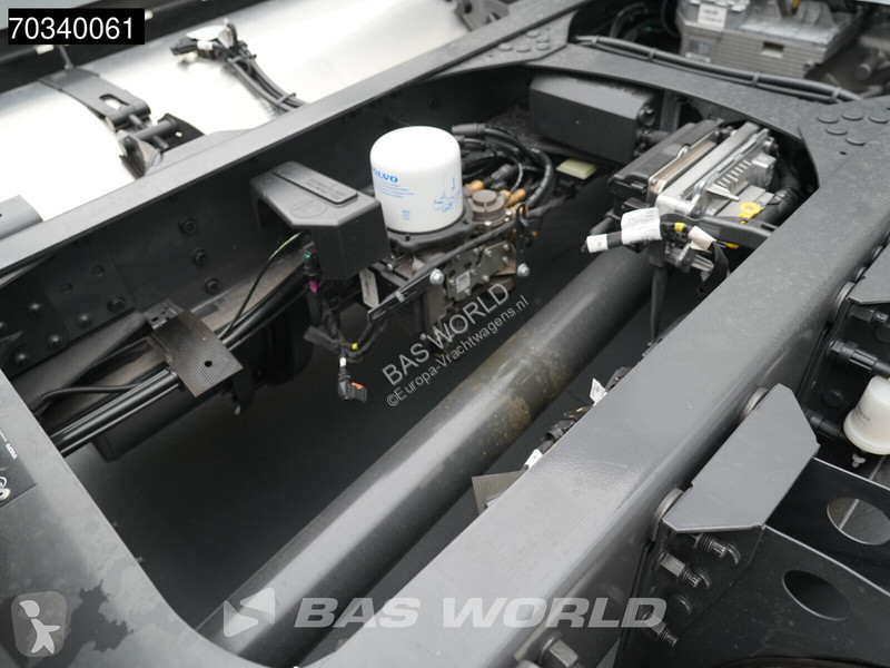 Tahač Volvo 700 FH 4X2 NEW! Retarder 2xTanks...