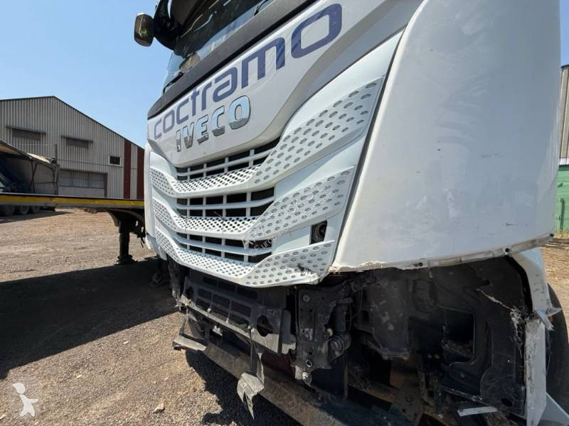 Iveco 490 tractor unit