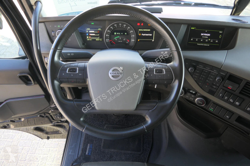 Traktor Volvo 500 | I-PARK-COOL | 2 Tanks |...