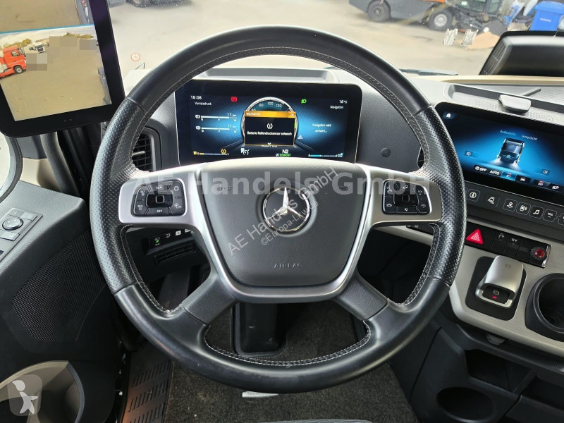 Mercedes 5 1843 GigaSpace LL...