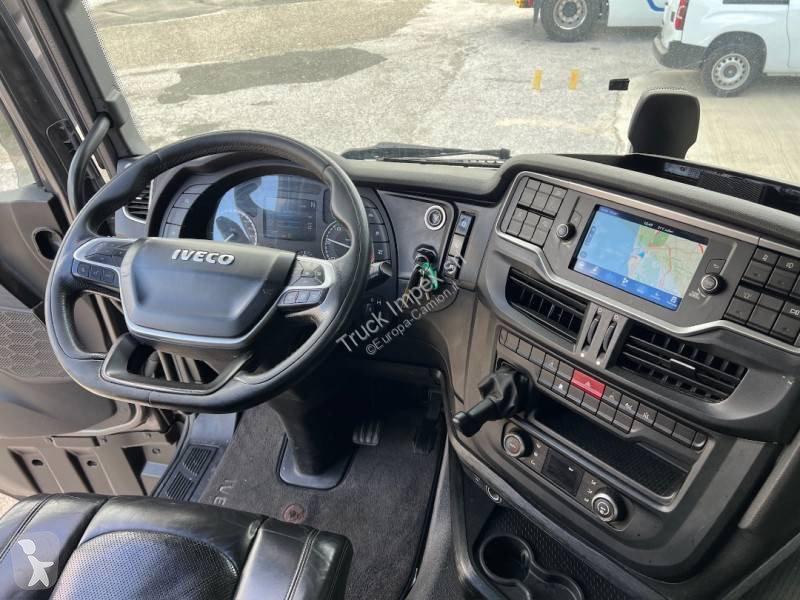 Iveco 570 tractor unit