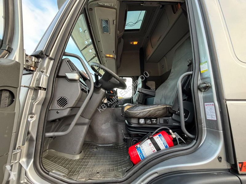 Tahač Volvo 500 6x2 GLOBE XL / ADR / RETARDER /...