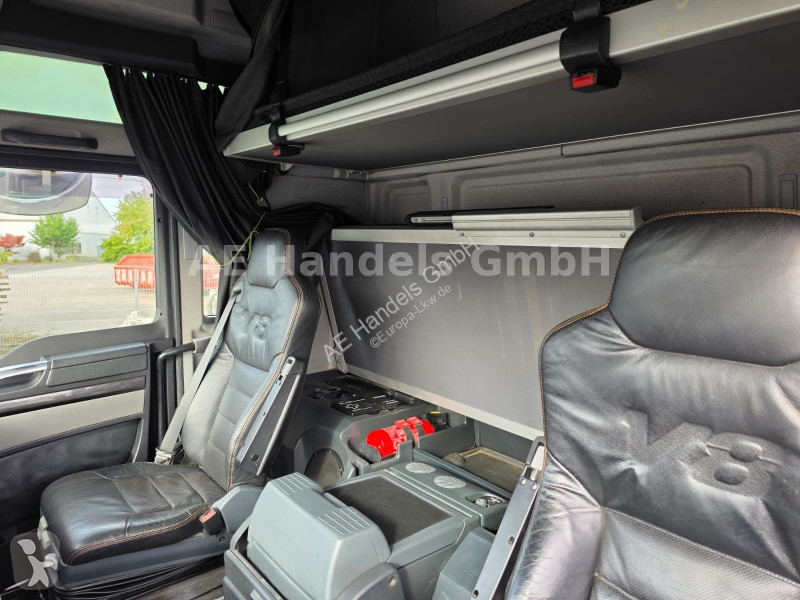 Tractor MAN 33.680 V8 XXL BL 6x4...