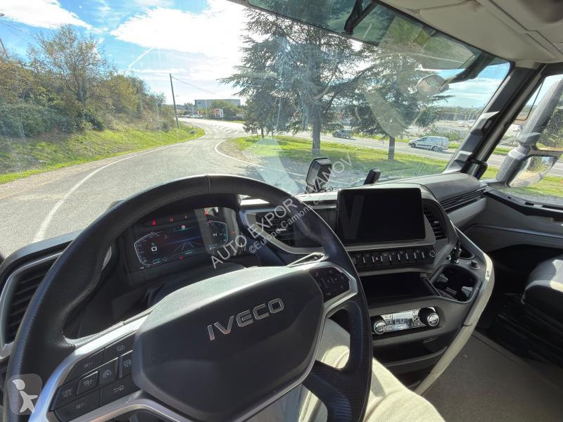 Iveco 580 tractor unit