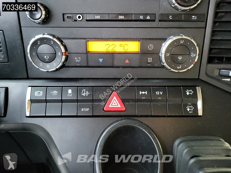 Mercedes 1840 4X2 StreamSpace Retarder tractor...