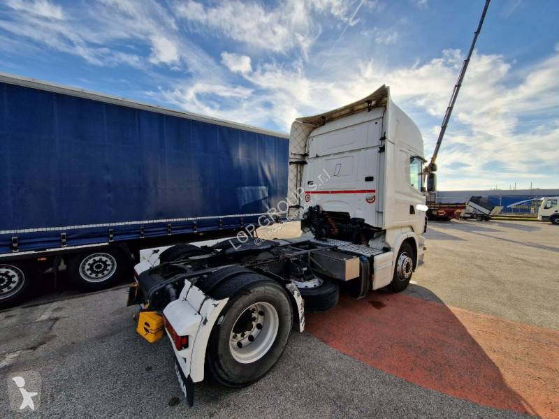 Nyergesvontató Scania 500