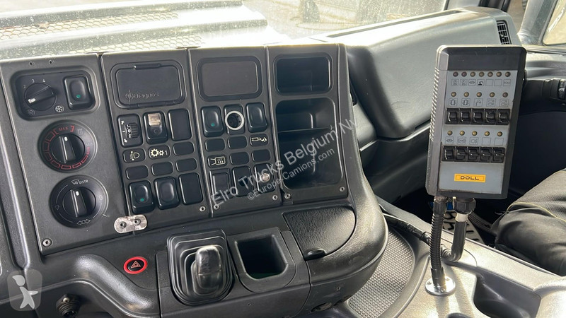 Trekker Scania - 400 (LAMES / POMPE MANUELLE /...