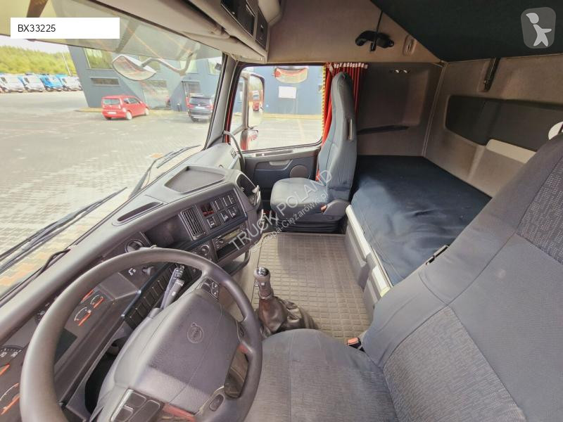 Tahač Volvo XXL NEW TIRES MANUAL 420 EURO 5 2011