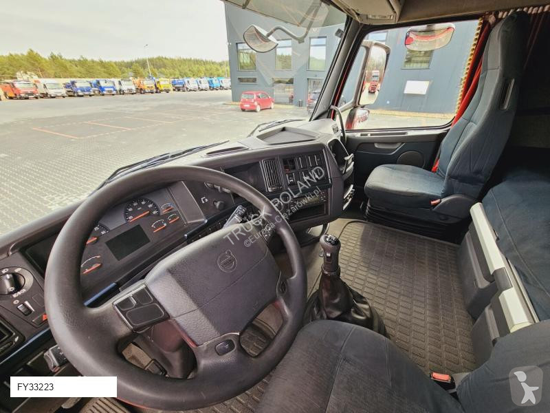 Ansamblu cap tractor si semiremorca Volvo XXL...