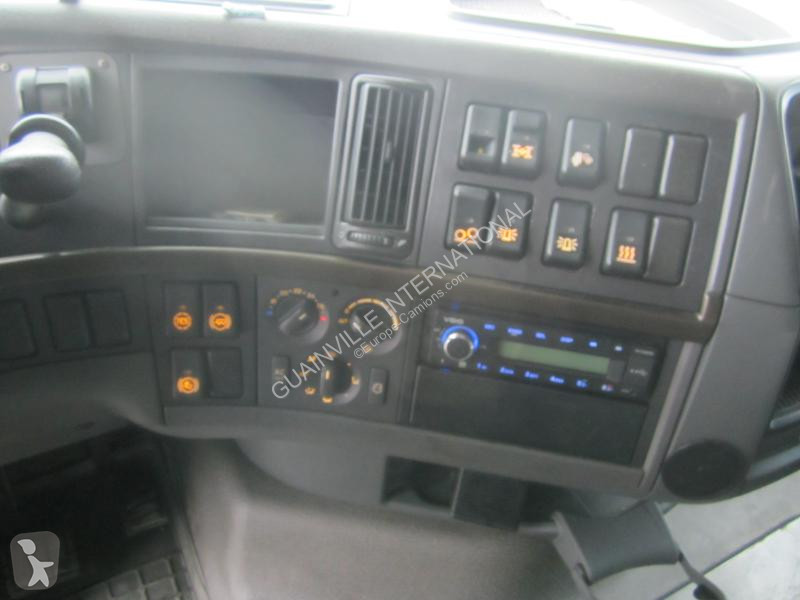 Traktor Volvo 600