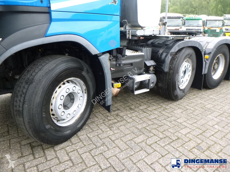 Traktor Volvo 8X4 Euro 6 / 150000 kg