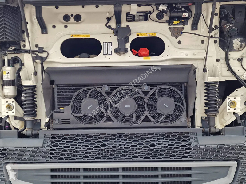 Traktor Volvo 13500 Globetrotter 4x2 - I...