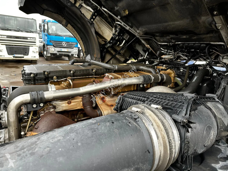 Traktor Mercedes 1851 4X2 Tractor-unit...