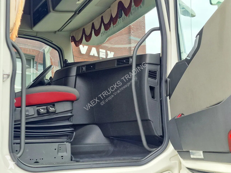 Traktor Volvo 13540 Globetrotter 4x2 - Custom...