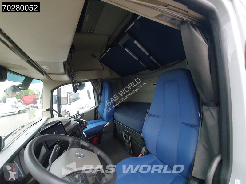 Tractor Volvo FH  FH 4X2 VEB+ 2x Tanks ACC LED