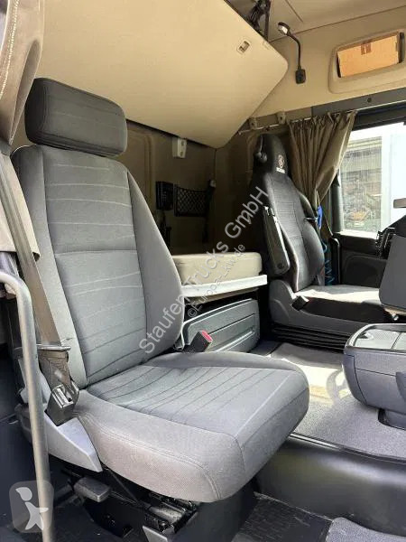 Traktor Scania R490 Highline Standard Intarder...