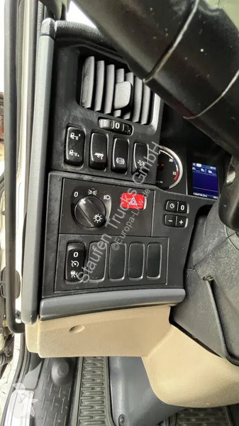 Traktor Scania 520 V8 Topline Standard Intarder E6