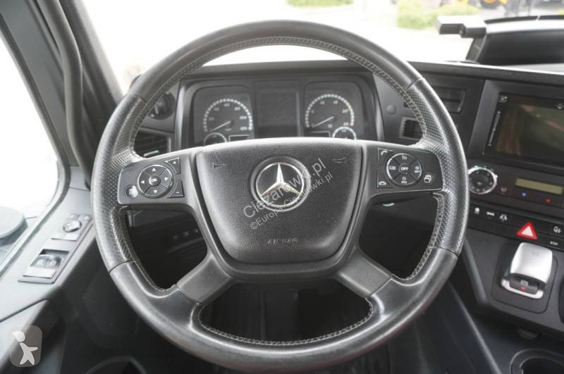 Cap tractor Mercedes