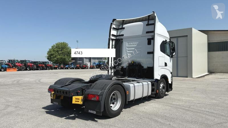 Traktor Iveco S-WAY 490 4x2