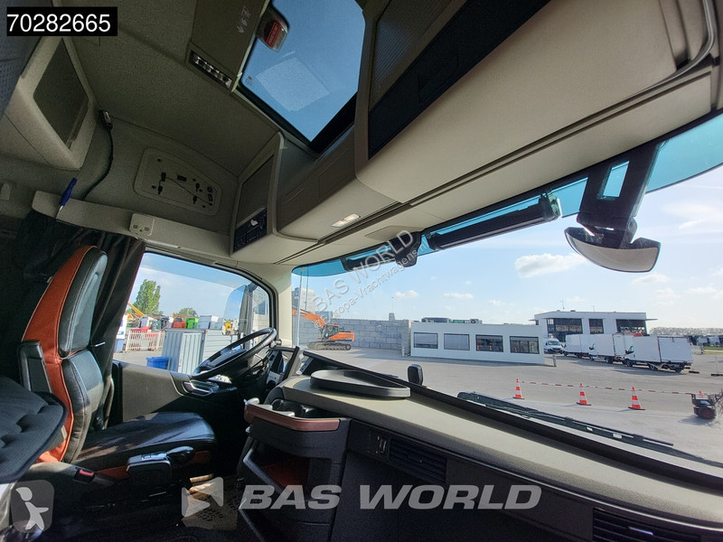 Tractor Volvo 750 6X6 X-Track Liftachse...