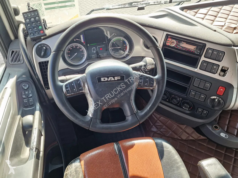 Tahač DAF SuperSpaceCab 4x2 - ADR/VLG - Leather...