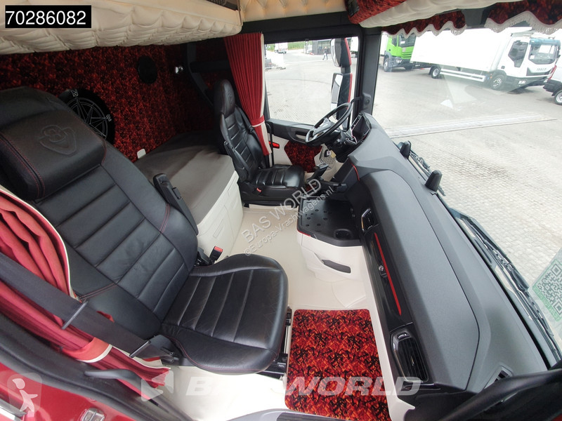Tahač Scania S650 S 6X2 Special Interior!...